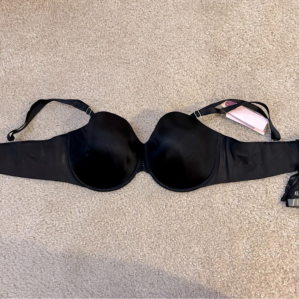 NWT Victoria’s Secret 36DD Biofit Multi-way Bra